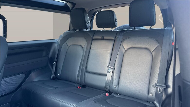 Land Rover Defender 3.0 D250 X-Dynamic SE 90 3dr Auto Diesel Estate